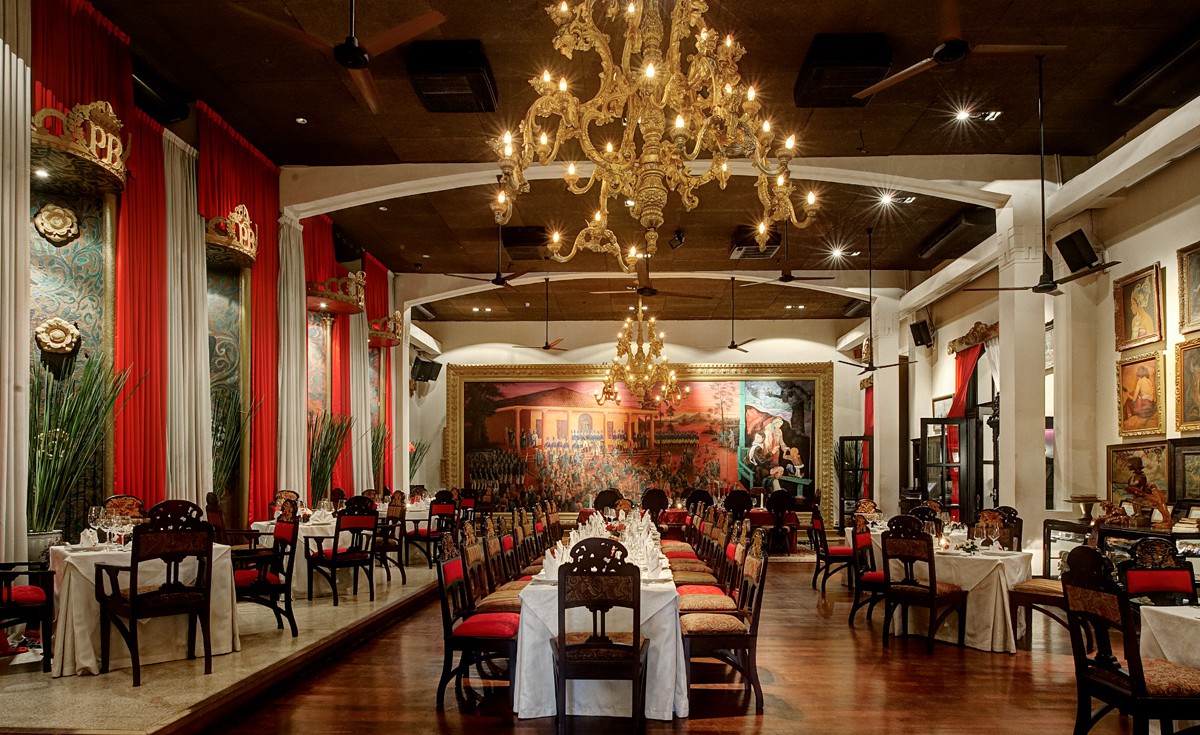 Fine Dining Sembari Belajar Sejarah di Tugu Kunstkring Paleis